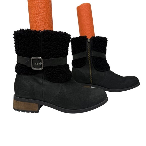 UGG Australia Blayre II Black Leather Shearling Buckle Ankle Boot women's size 8 - Picture 1 of 14